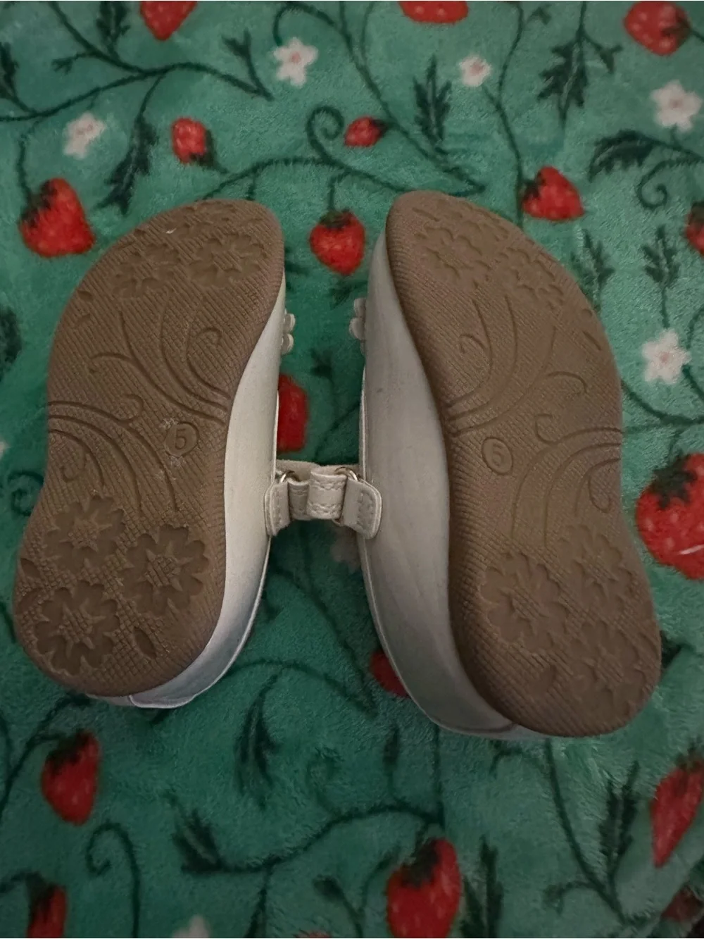 Rachel Shoes Cream Floral Mary Jane Girls' Dress Shoes